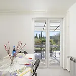 Luna Apartman *