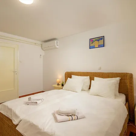 Luna Apartament *