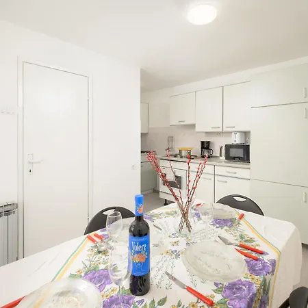 Luna Apartment